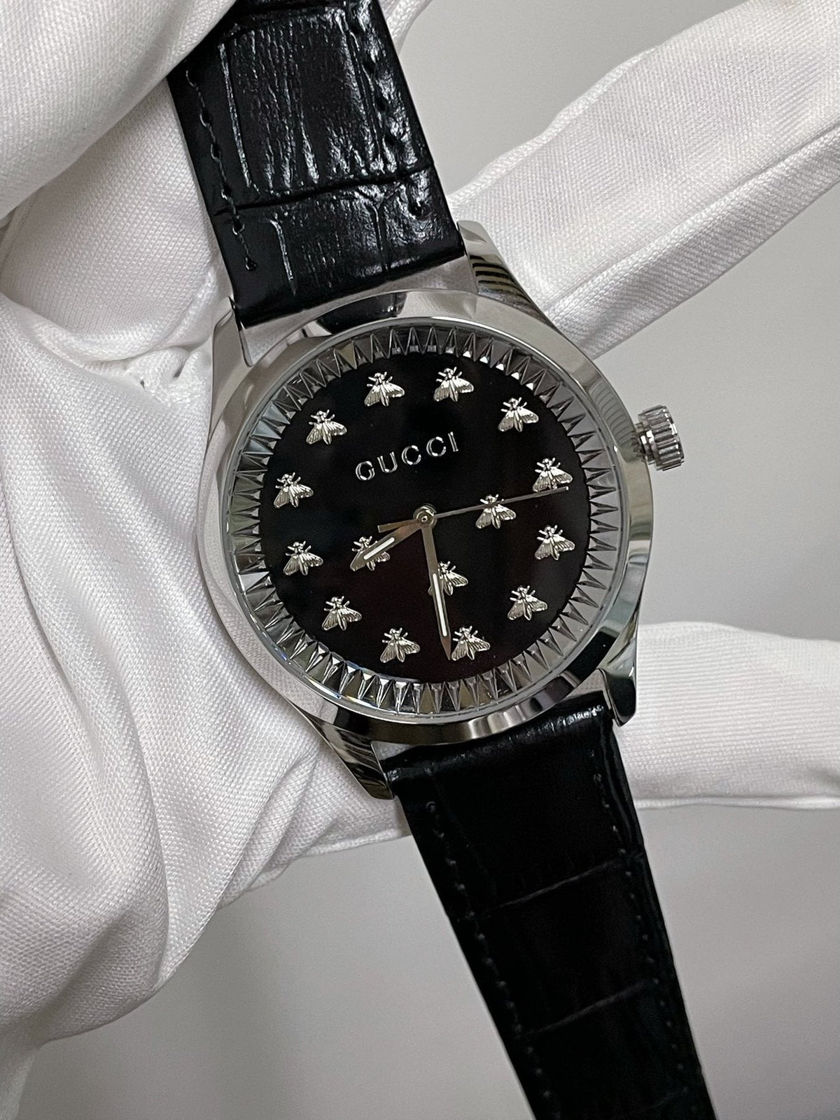 Gucci Black Bee Dial Watch